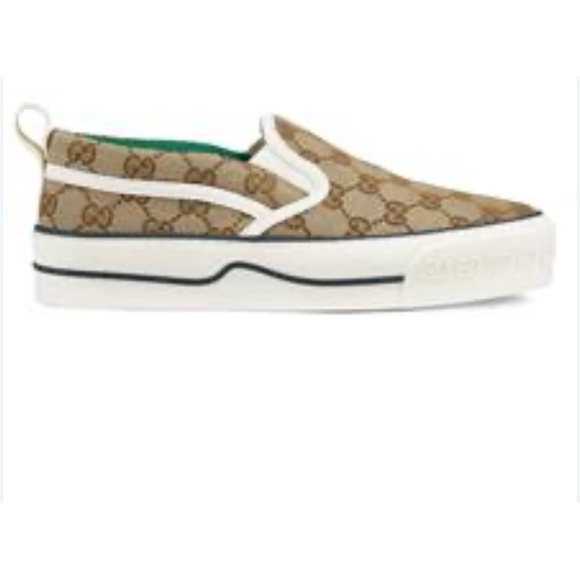 Gucci low top canvas slip on sneakers size 9.5 made in Italy